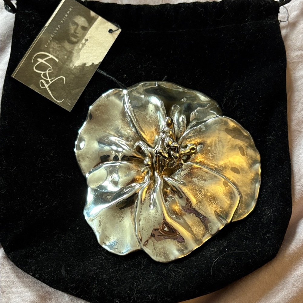 Sterling Silver Pendant : Brooch